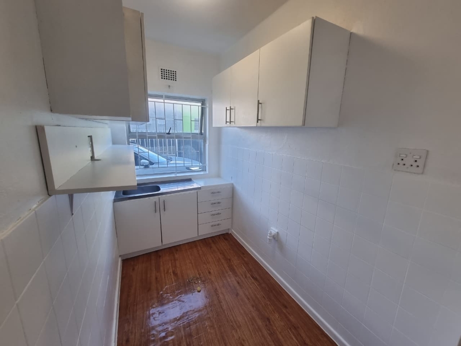 To Let 1 Bedroom Property for Rent in Mowbray Western Cape